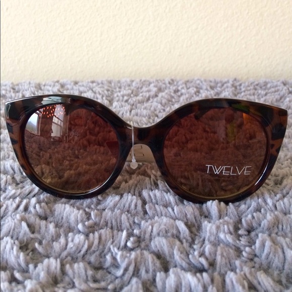 TWELVE Accessories - Brand New TWELVE Tortoise Brown & Gold Sunnies